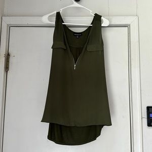 Fortune Ivy Tank top size XL only worn a couple times